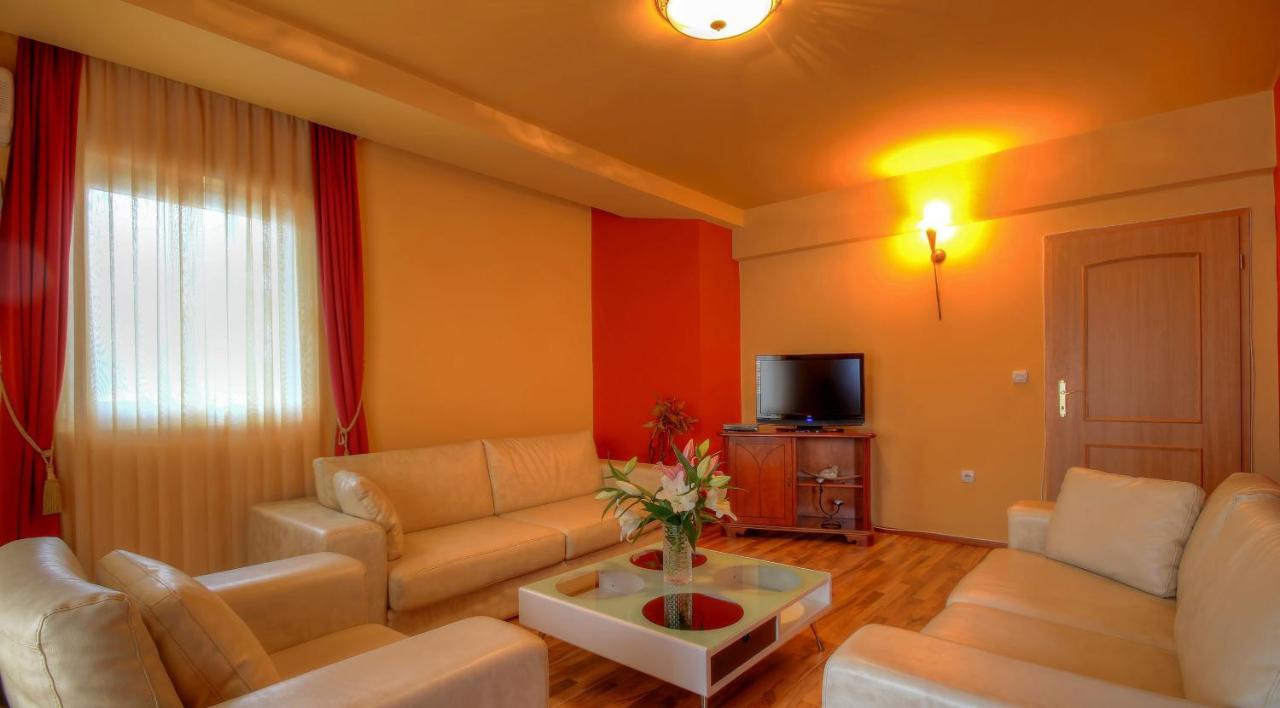 Apart Hotel Samardzic Tivat Oda fotoğraf