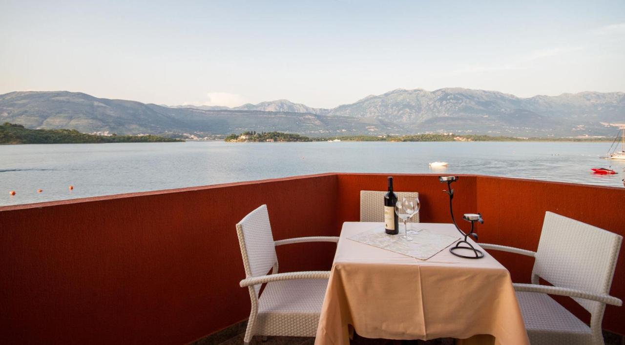 Apart Hotel Samardzic Tivat Oda fotoğraf