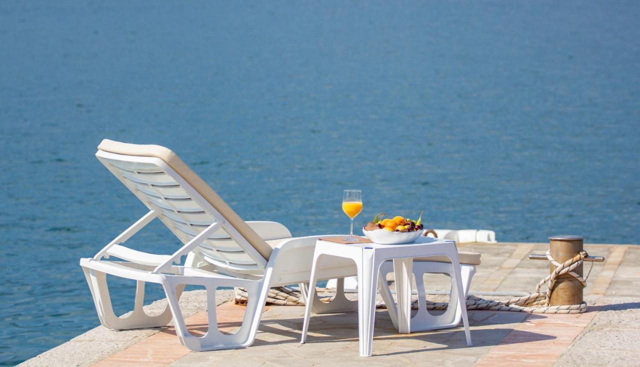 Apart Hotel Samardzic Tivat Dış mekan fotoğraf